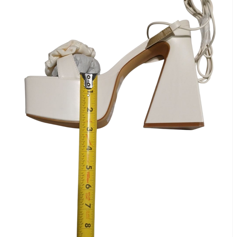Retro Platform Heels - Picture 3 of 4
